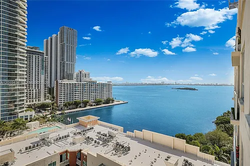 2000 N Bayshore Dr Photo 1