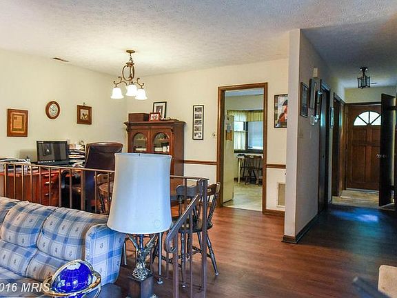 5th image of 22419 Greenview Ct