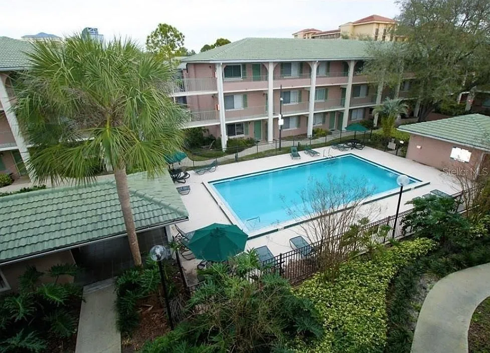 129 Blue Pointe Way #220 - 220 — Photo 3