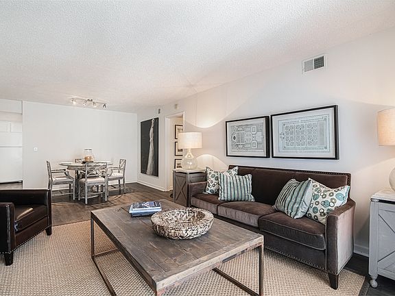 5th image of 2207 Sumpter St #4-1325F