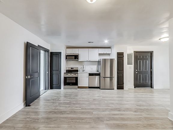 5th image of 3918 10th St NE APT 4