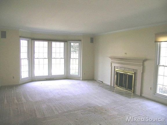 3rd image of 145 Windwood Point
