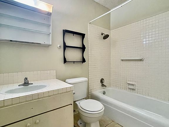 5th image of 126 Scott St APT 103