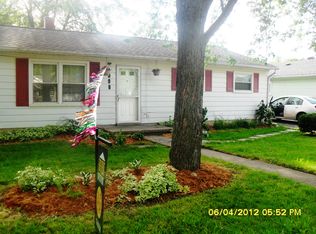 1099 Meadowlawn Dr, Pontiac, MI 48340
