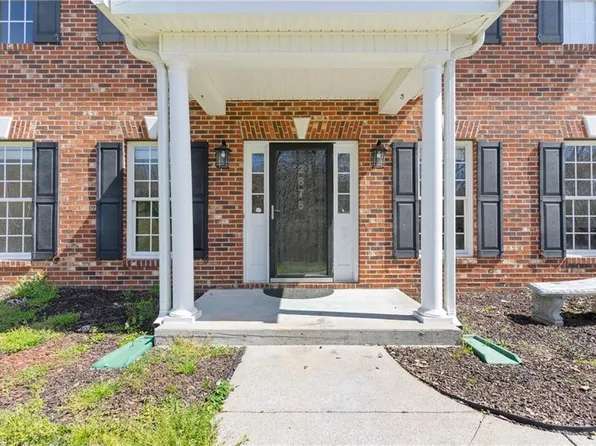 2875 Sawan Ct, Clemmons, NC 27012