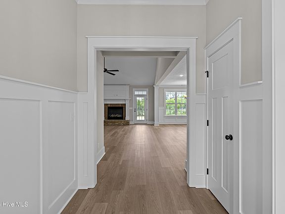 5th image of 1178 Bellingham Drive