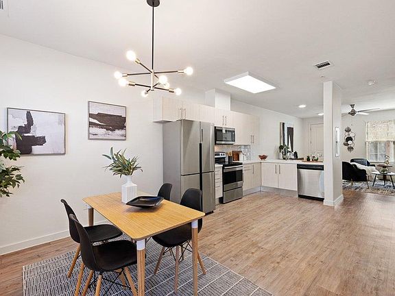4th image of 7805 Cooper Ln #401