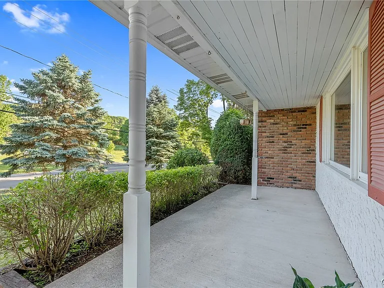 6555 Woodchuck Hill Rd — Photo 3