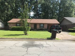 6006 Davis Dr, Pine Bluff, AR 71603