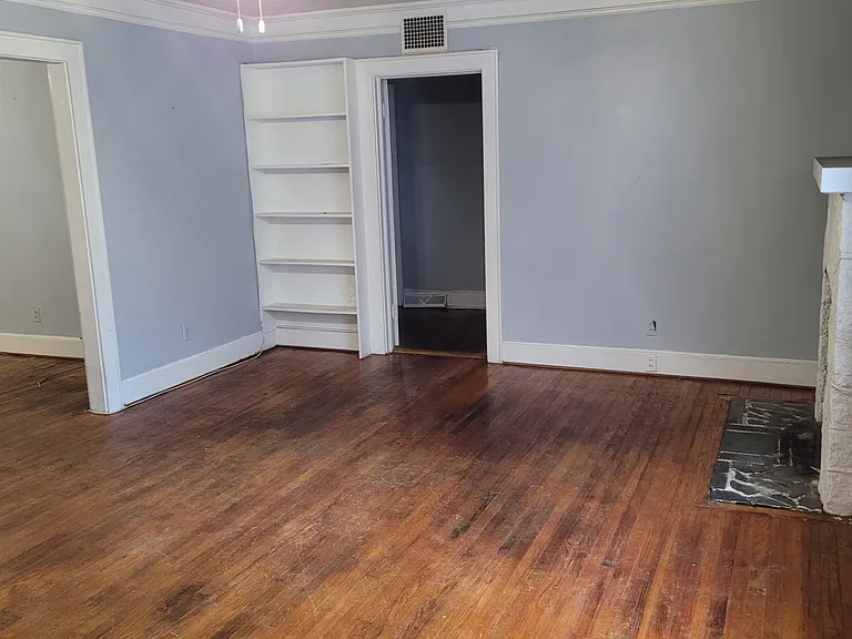 419 Thompson St #A — Photo 7