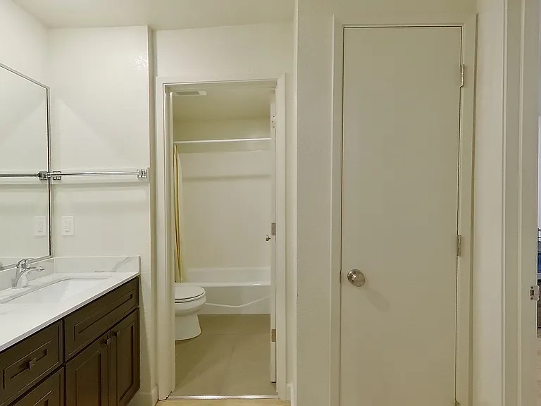 2437 Piedmont Ave — Photo 77