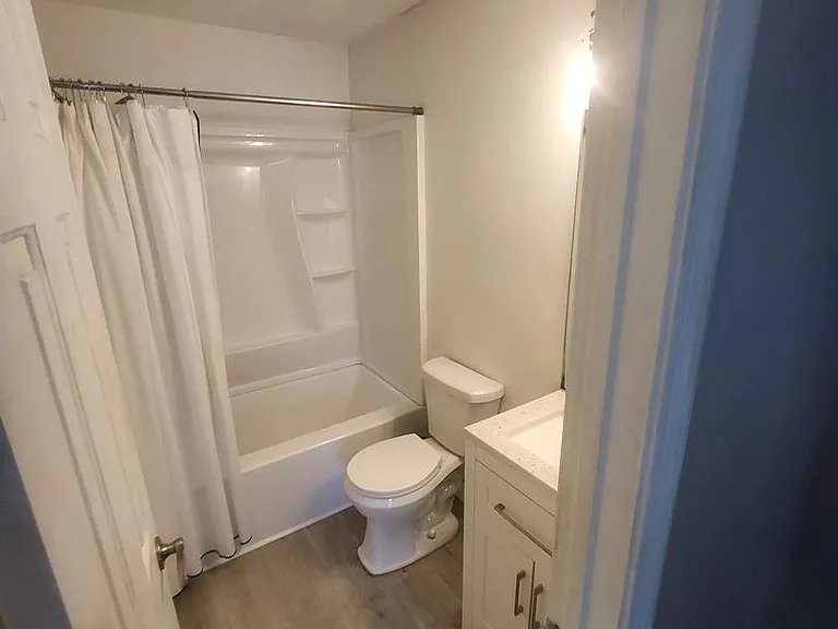 414 Delaware Ave #218 — Photo 6
