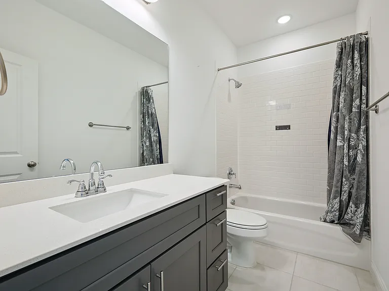 4261 Shavano Dr — Photo 14