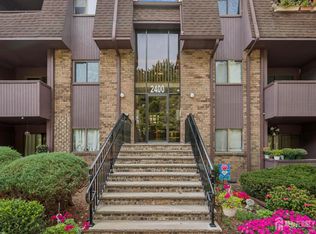 2434 Old Stone Mill Dr, Cranbury, NJ 08512