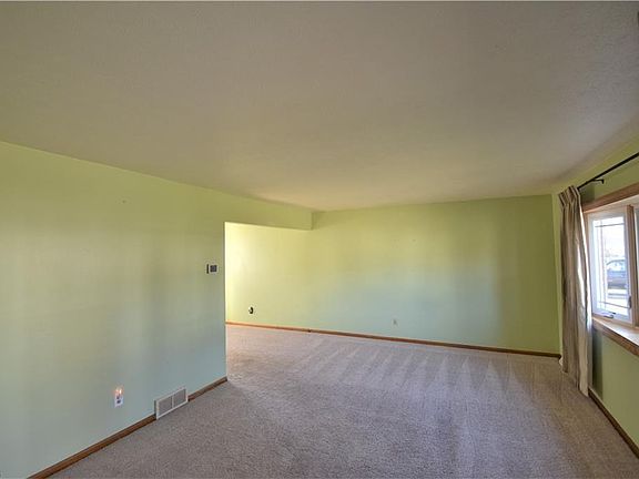 4th image of 32932 Alva Dr