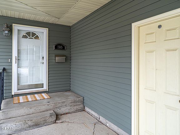 2nd image of 2515 Olive St