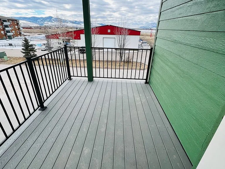 4405 Deveraux Pl — Photo 9