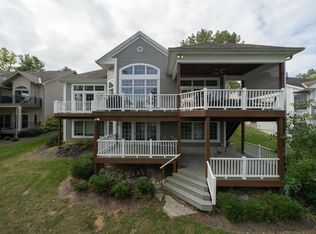 1542 Aqua Vista Dr, Lawrenceburg, IN 47025