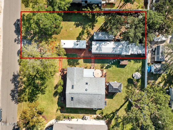 209 NE 55th Street, Oak Island, NC 28465