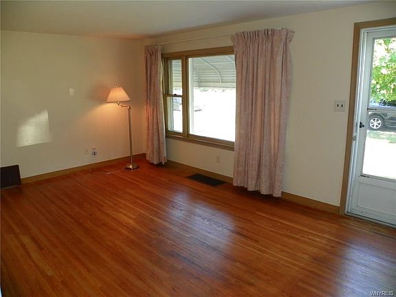 4th image of 248 Fonda Dr
