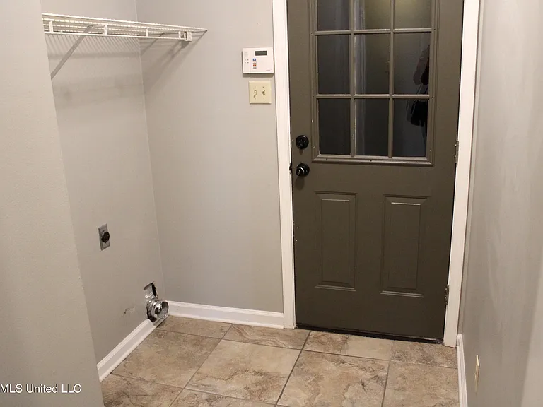 6849 Dogwood Mnr W — Photo 23