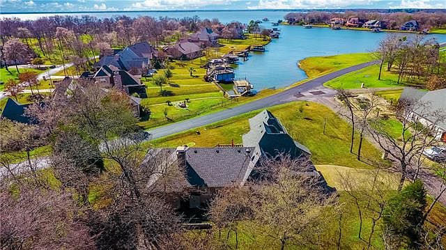 1st image of 155 Hilton Head Island Dr