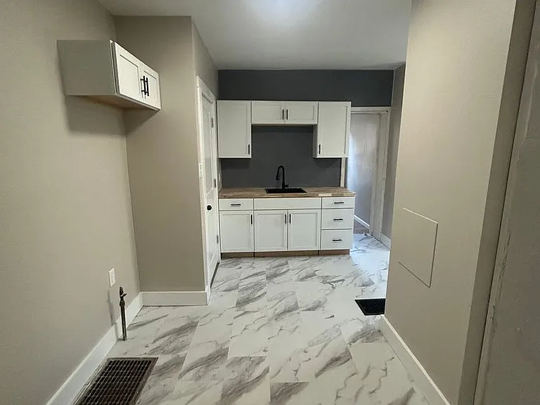 2905 Madison Ave — Photo 4