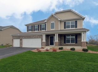 129 Bluegrass Pkwy, Oswego, IL 60543