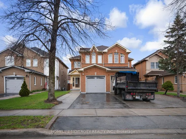 35 Velvet Grass Ln, Brampton, ON L6R 1X8