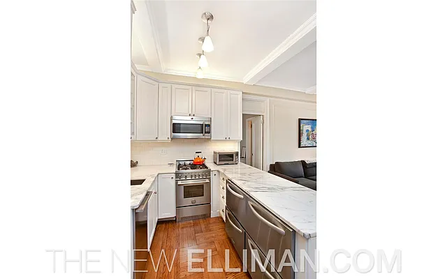 Sold by Douglas Elliman | media 23