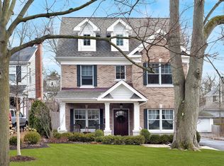 888 Elm St, Winnetka, IL 60093