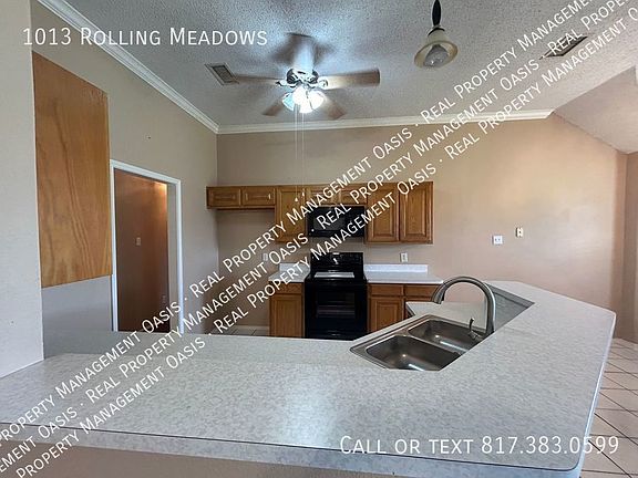 5th image of 1013 Rolling Meadows Dr