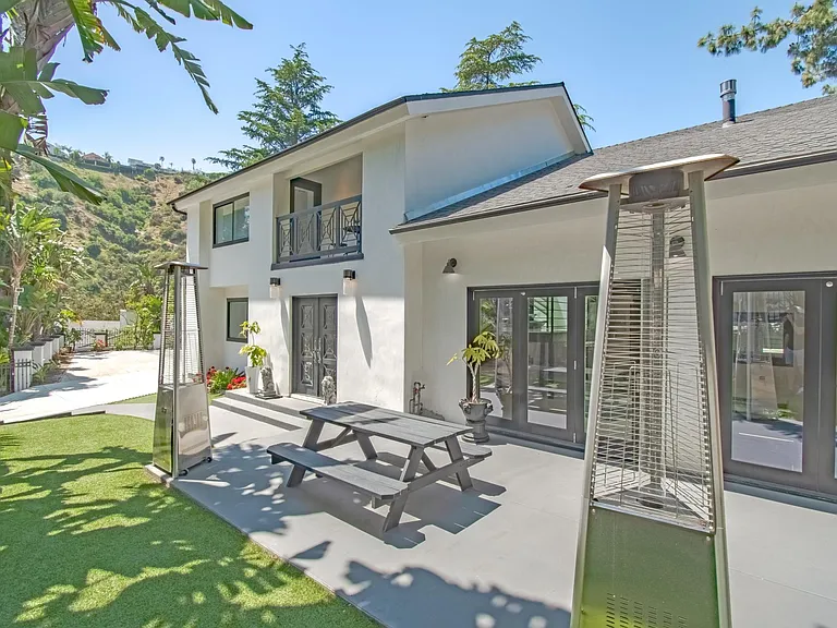 1881 Mount Olympus Dr — Photo 4