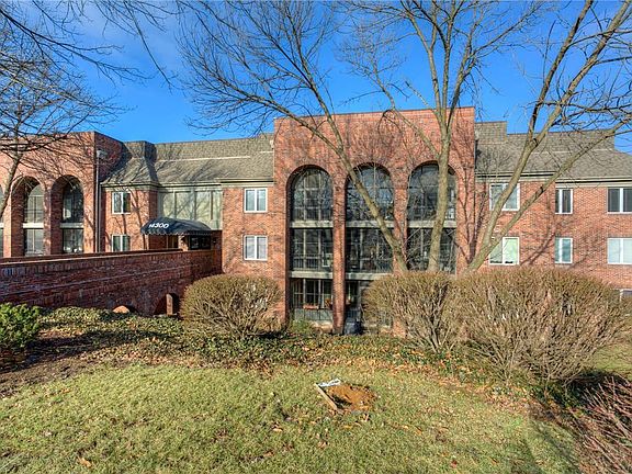 3rd image of 14300 Conway Meadows Ct E APT 302