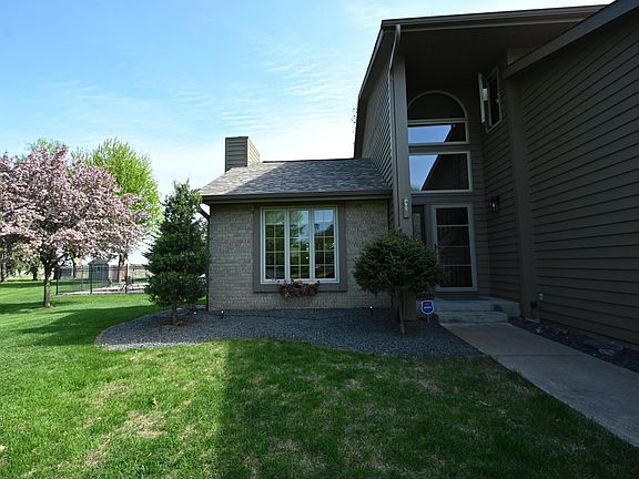 5th image of 306 Windcrest Ln SE