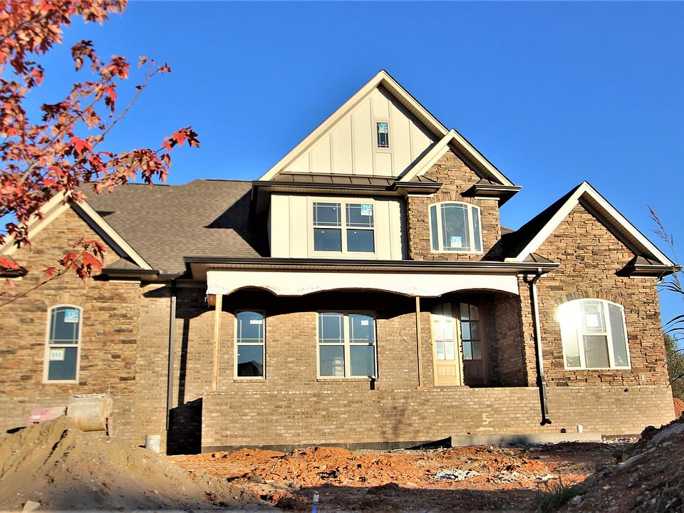 1st image of 423 Huntington Dr #111