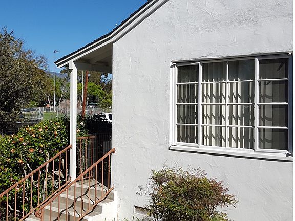 2nd image of 450 Por La Mar Dr APT 1