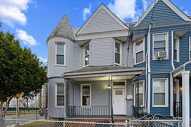 668 Palisade Avenue