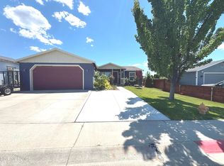 3372 Crown Royal Cir, Winnemucca, NV 89445