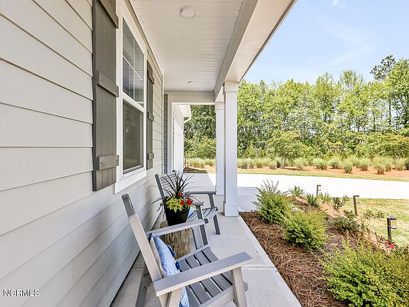 5th image of 1417 Clendon Circle