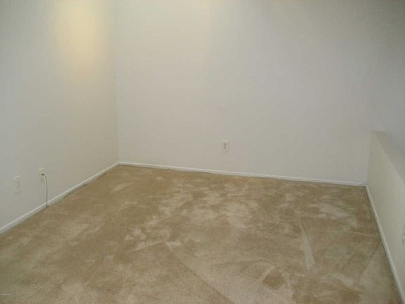 5th image of 4874 Thille St #3
