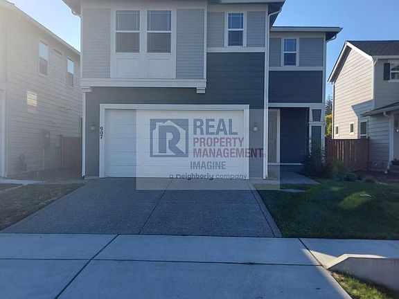 2nd image of 907 Vine Maple St SE Room 2
