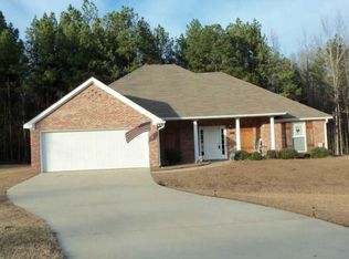 132 Forest Lake Dr, Jackson, MS 39272