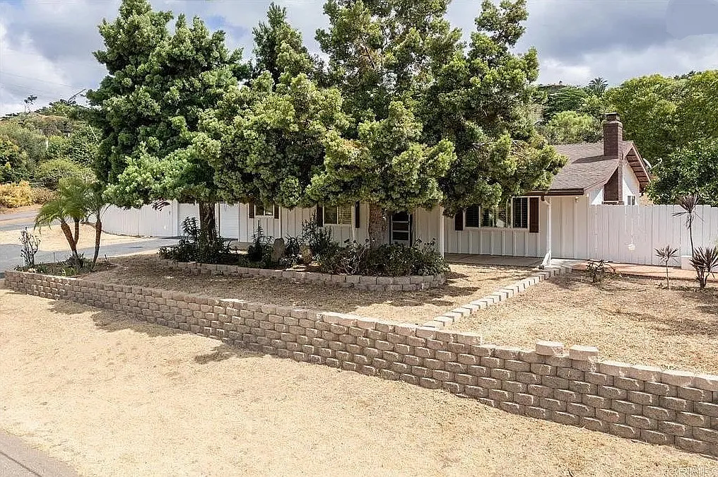 4 bed, 1853 sqft, $1,200 — Photo 2
