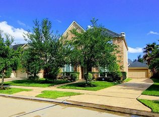 5223 Pebble Bluff Ln, Sugar Land, TX 77479