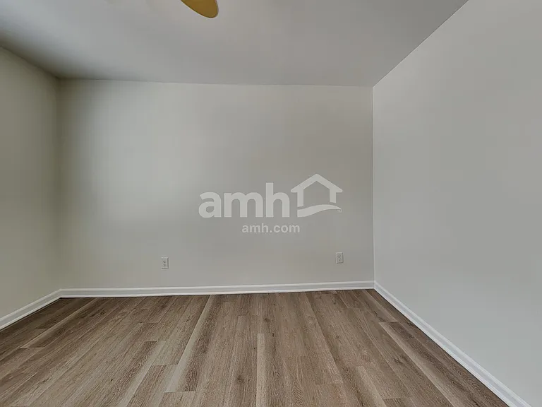 145 Collenton Ln — Photo 20