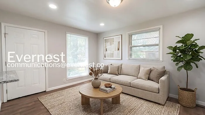 3250 Cloverwood Dr — Photo 3
