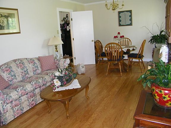 2nd image of 9 Grandview Dr