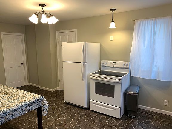 4th image of 904 Q Ave