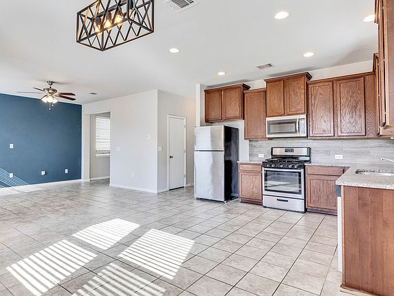 2nd image of 196 Eagle Brook Ln #T2